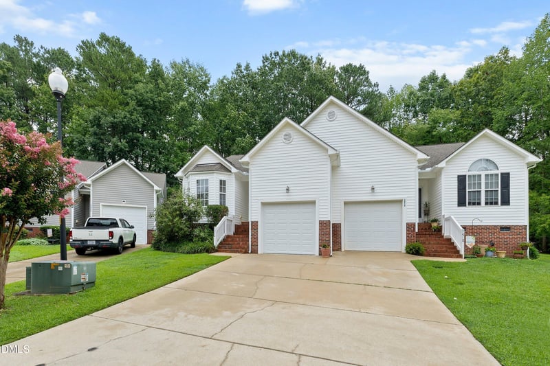 3020 Cotton Gin Dr, Clayton, NC 27527