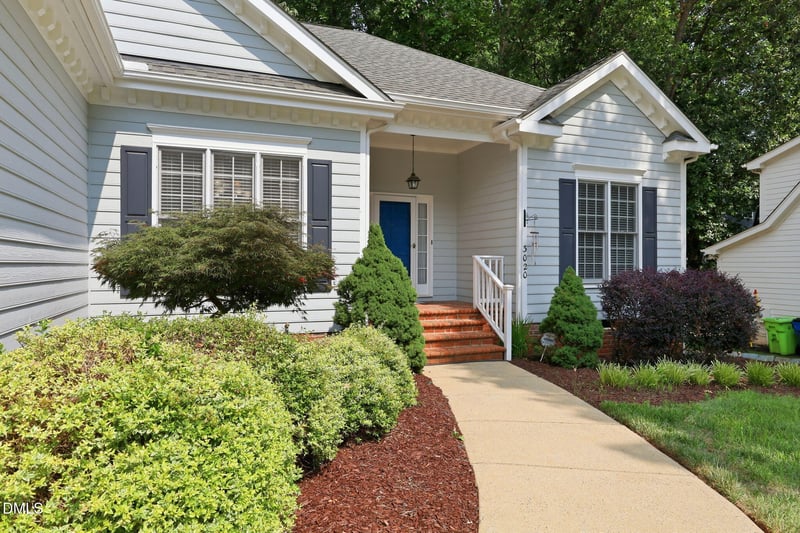 3020 Stone Gap Ct, Raleigh, NC 27612