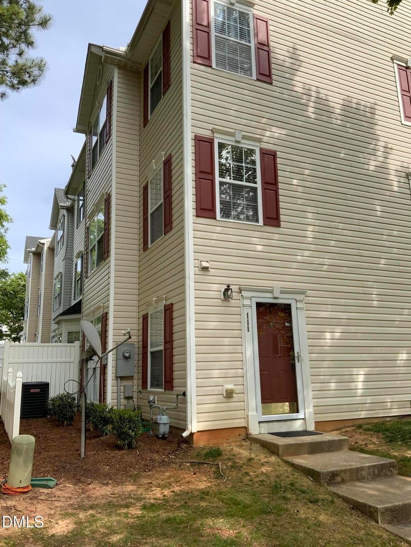 3021 Barrymore St #111, Raleigh, NC 27603