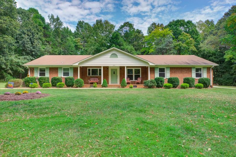 3022 Ardmore St, Burlington, NC 27215