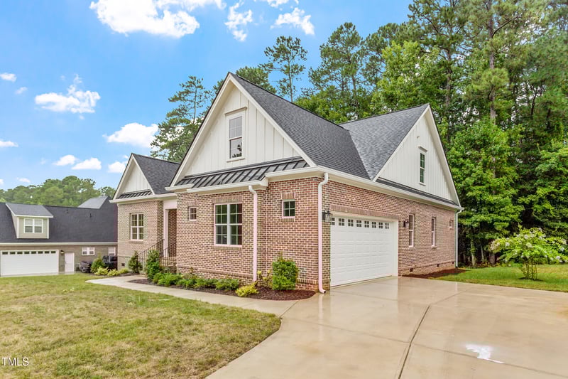 3022 Carrington Ln, Sanford, NC 27330