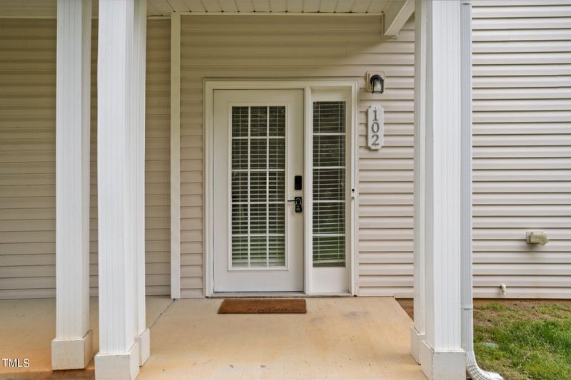 3023 Winston Dr #Apt 102, Burlington, NC 27215