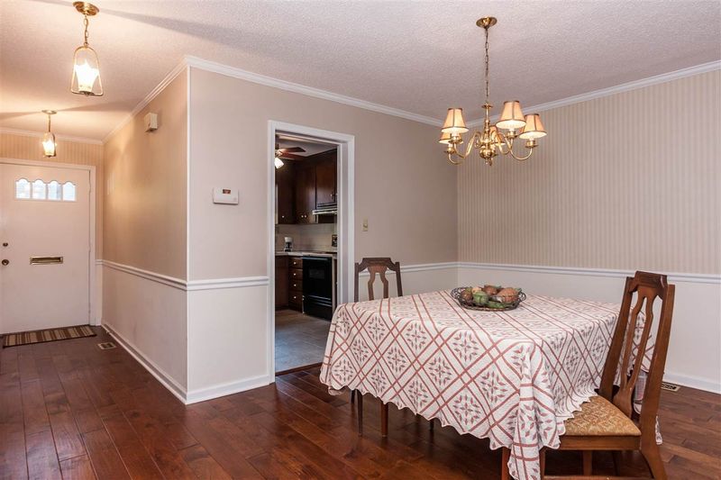 3023 Wycliff Dr, Raleigh, NC 27607