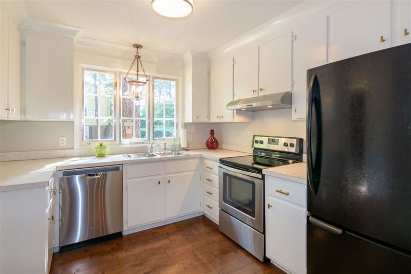 3023 Wycliff Rd, Raleigh, NC 27607
