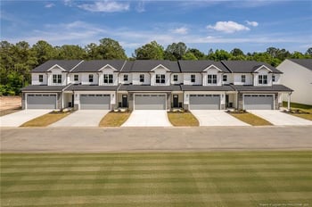 3024 Candlelight Dr, Fayetteville, NC 28311