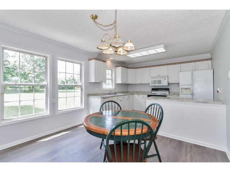 3025 Coachway Dr, Mebane, NC 27302