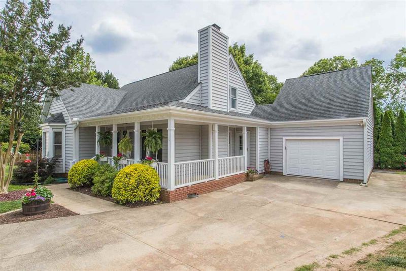 3025 Dahlgreen Rd, Raleigh, NC 27615
