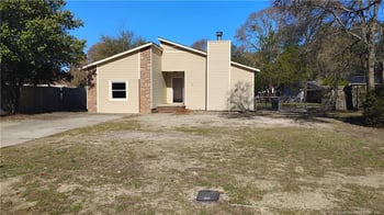 3026 Akron Dr, Hope Mills, NC 28348