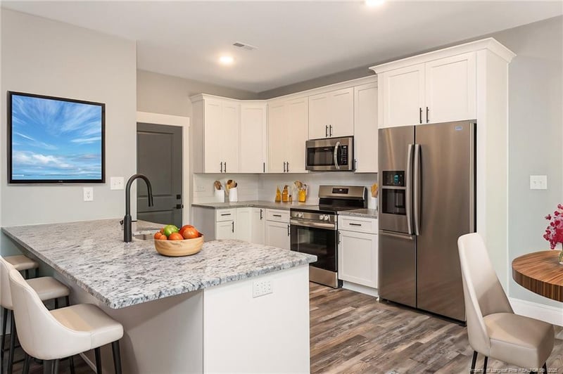 3026 Candlelight Dr, Fayetteville, NC 28311