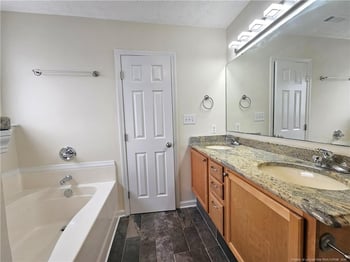 3026 Totley Dr, Fayetteville, NC 28306