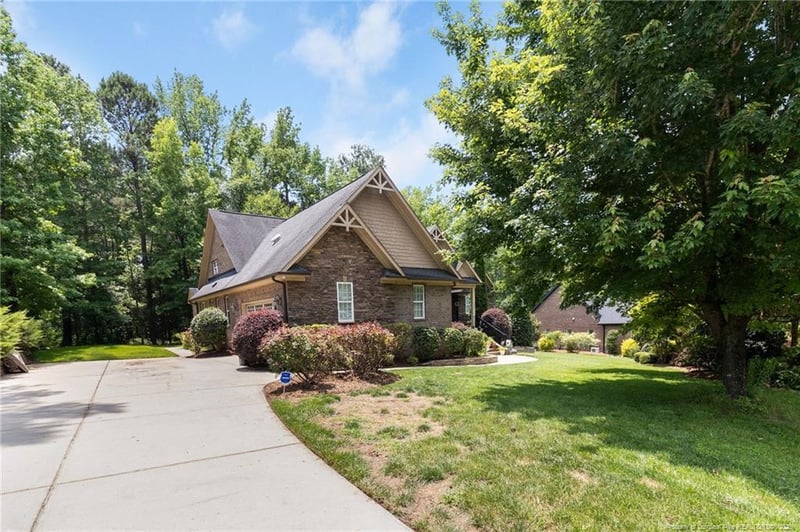 3027 Carrington Ln, Sanford, NC 27330