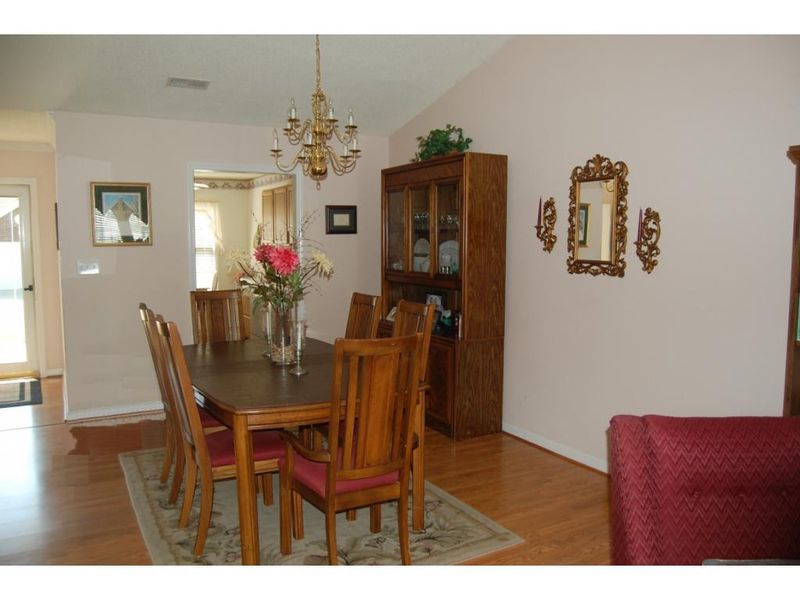 3027 Maple Ave, Burlington, NC 27215