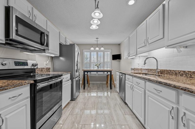 3027 Maple Ave #J4, Burlington, NC 27215