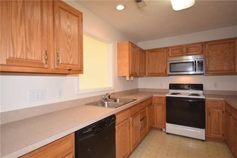 3027 Maple Ave #K2, Burlington, NC 27215