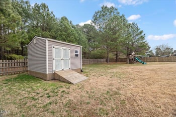 3028 Plantation Glen Dr, Zebulon, NC 27597