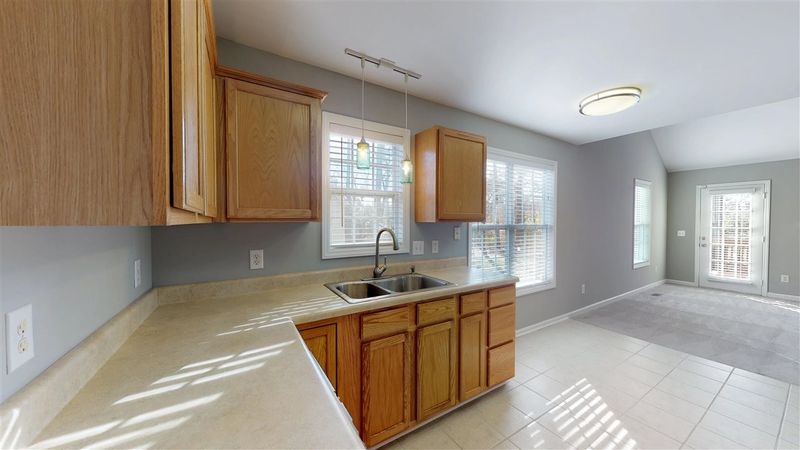 3028 Rennit Ct, Raleigh, NC 27608
