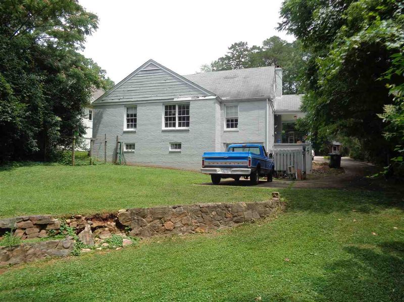 3029 Lewis Farm Rd, Raleigh, NC 27607