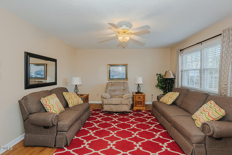 303 7th St, Mebane, NC 27302