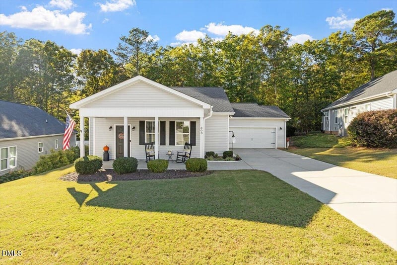 303 Ashley Woods Ct, Clayton, NC 27527