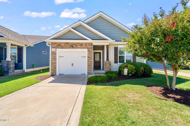 303 Bella Sq, Smithfield, NC 27577