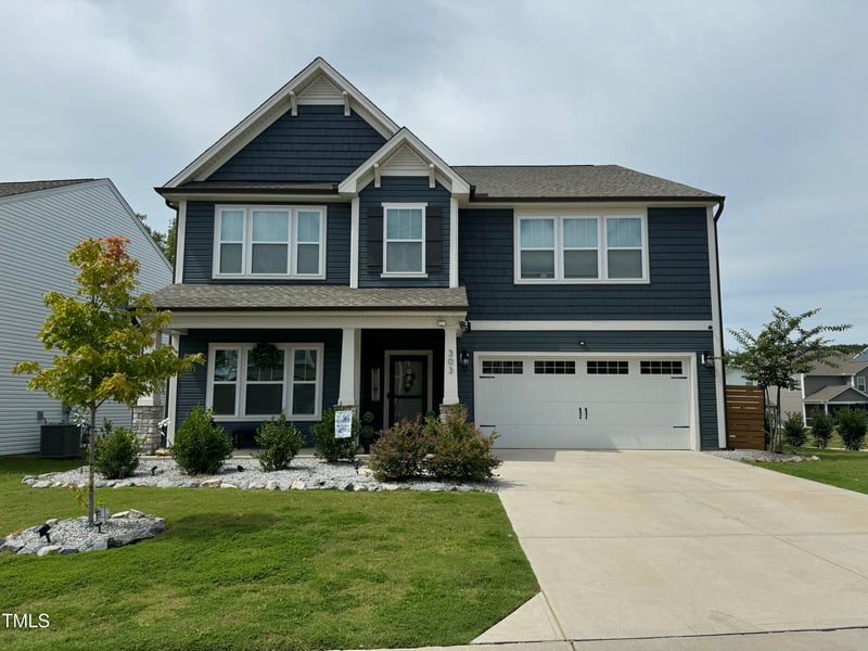 303 Bent Willow Dr, Clayton, NC 27527