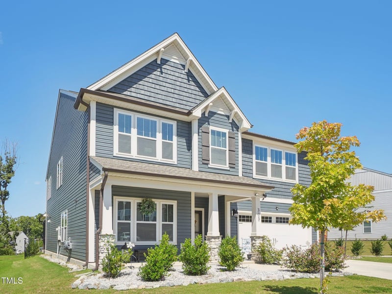 303 Bent Willow Dr, Clayton, NC 27527