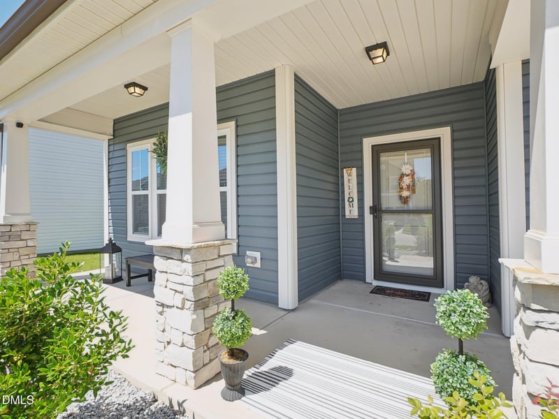 303 Bent Willow Dr, Clayton, NC 27527