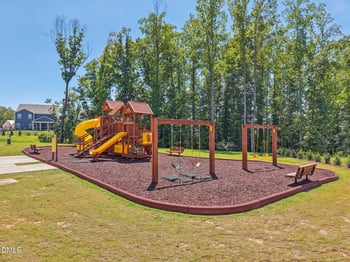 303 Bent Willow Dr, Clayton, NC 27527