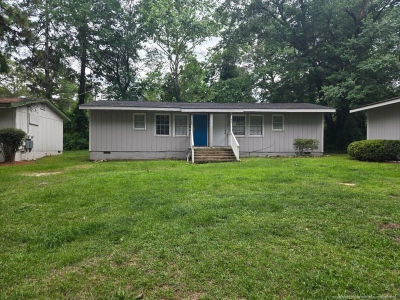 303 Bonnie St, Fayetteville, NC 28303