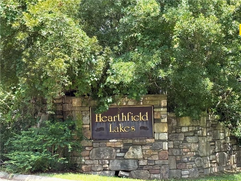 303 Brookfield Cir, Sanford, NC 27330