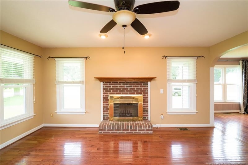 303 Brookfield Cir, Sanford, NC 27330