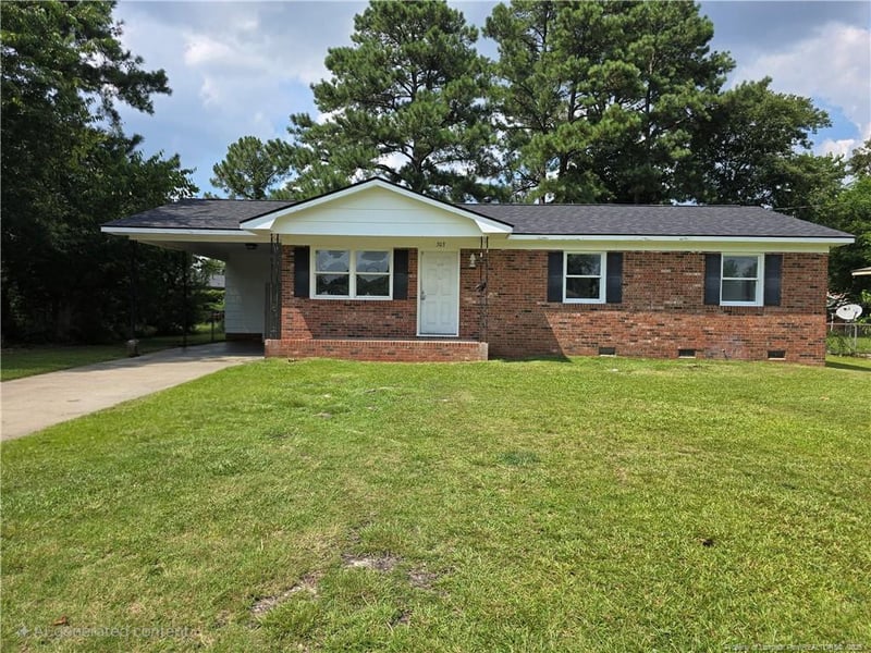 303 Cartwright Dr, Fayetteville, NC 28303
