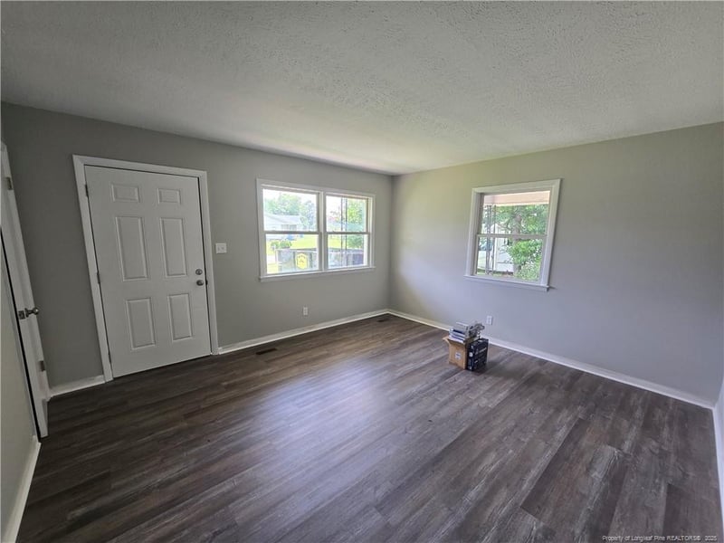 303 Cartwright Dr, Fayetteville, NC 28303