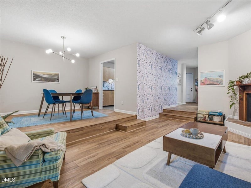 303 Deepwood Rd, Chapel Hill, NC 27514
