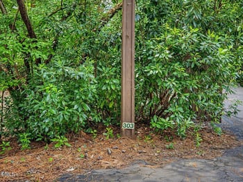303 Deepwood Rd, Chapel Hill, NC 27514