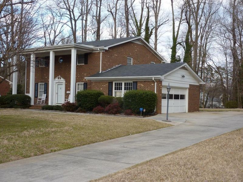 303 Engleman Ave, Burlington, NC 27215