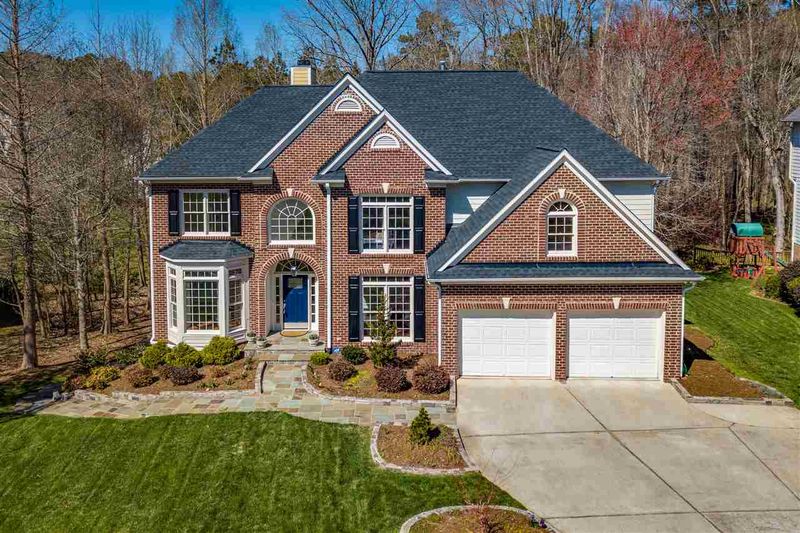 303 Englewood Dr, Chapel Hill, NC 27514
