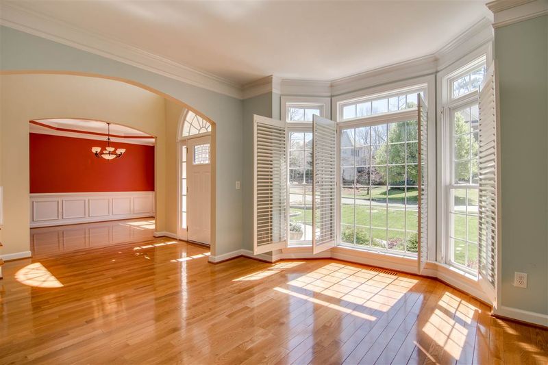 303 Englewood Dr, Chapel Hill, NC 27514