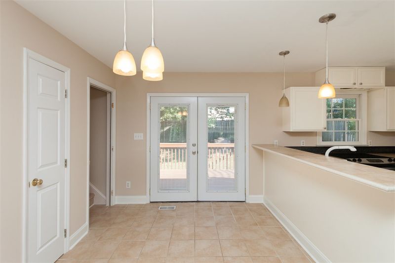 303 Estate Dr, Apex, NC 27502