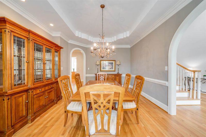 303 Glade Park Rd, Cary, NC 27518