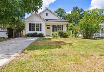 303 Godwin St, Selma, NC 27576