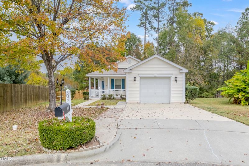 303 Green Grass Ct, Apex, NC 27502