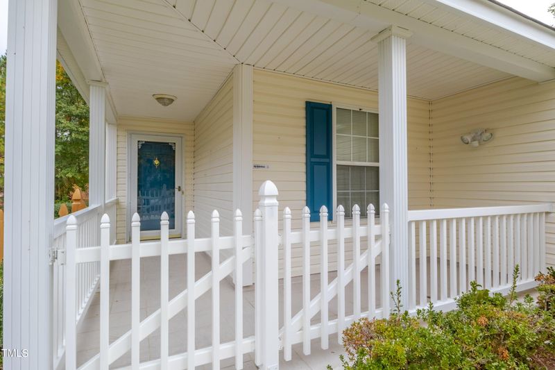 303 Green Grass Ct, Apex, NC 27502