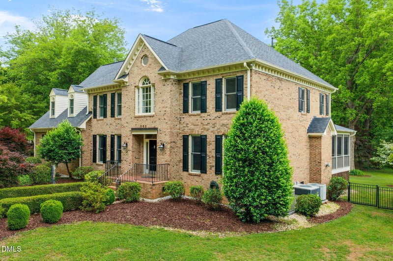 303 Lake Hogan Farm Rd, Chapel Hill, NC 27516