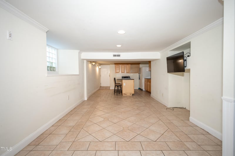 303 Laurel Hill Dr, Burlington, NC 27215