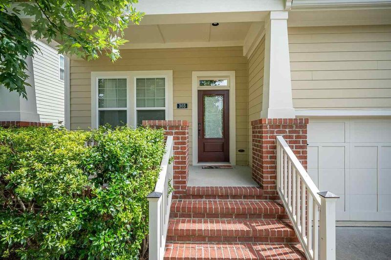 303 Legends Way, Chapel Hill, NC 27516