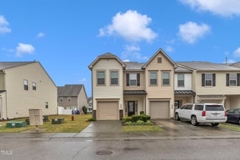 303 Leighann Ridge Ln, Rolesville, NC 27571
