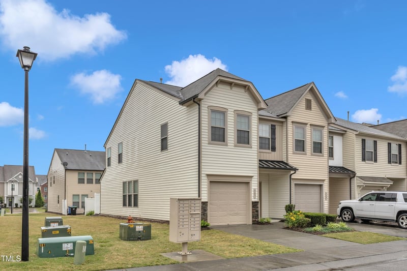303 Leighann Ridge Ln, Rolesville, NC 27571