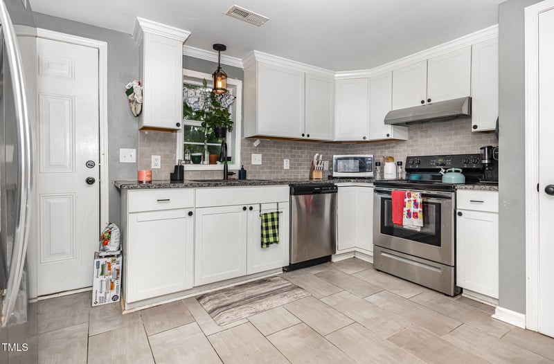 303 Martin St, Benson, NC 27504