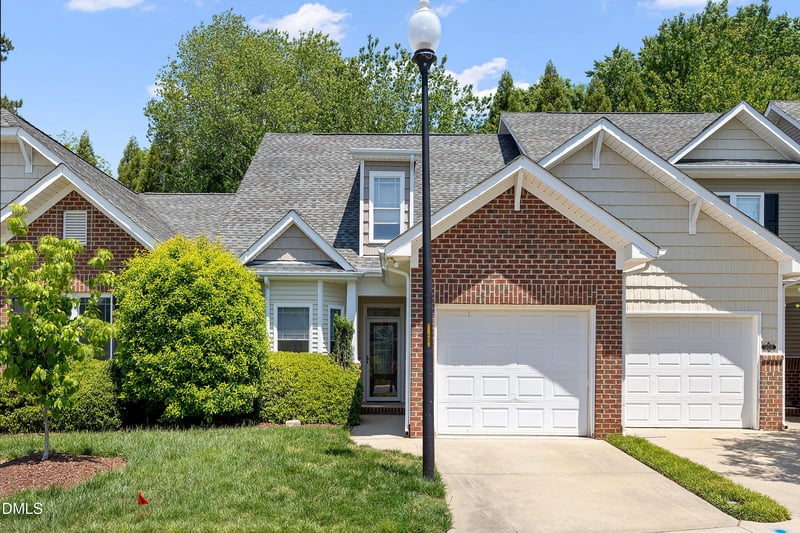 303 Nostalgia Ln, Zebulon, NC 27597